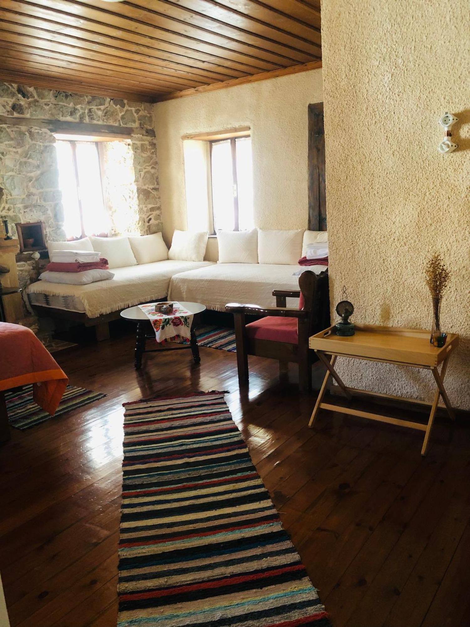 Χαγιάτι Hotel Psarades Exterior foto