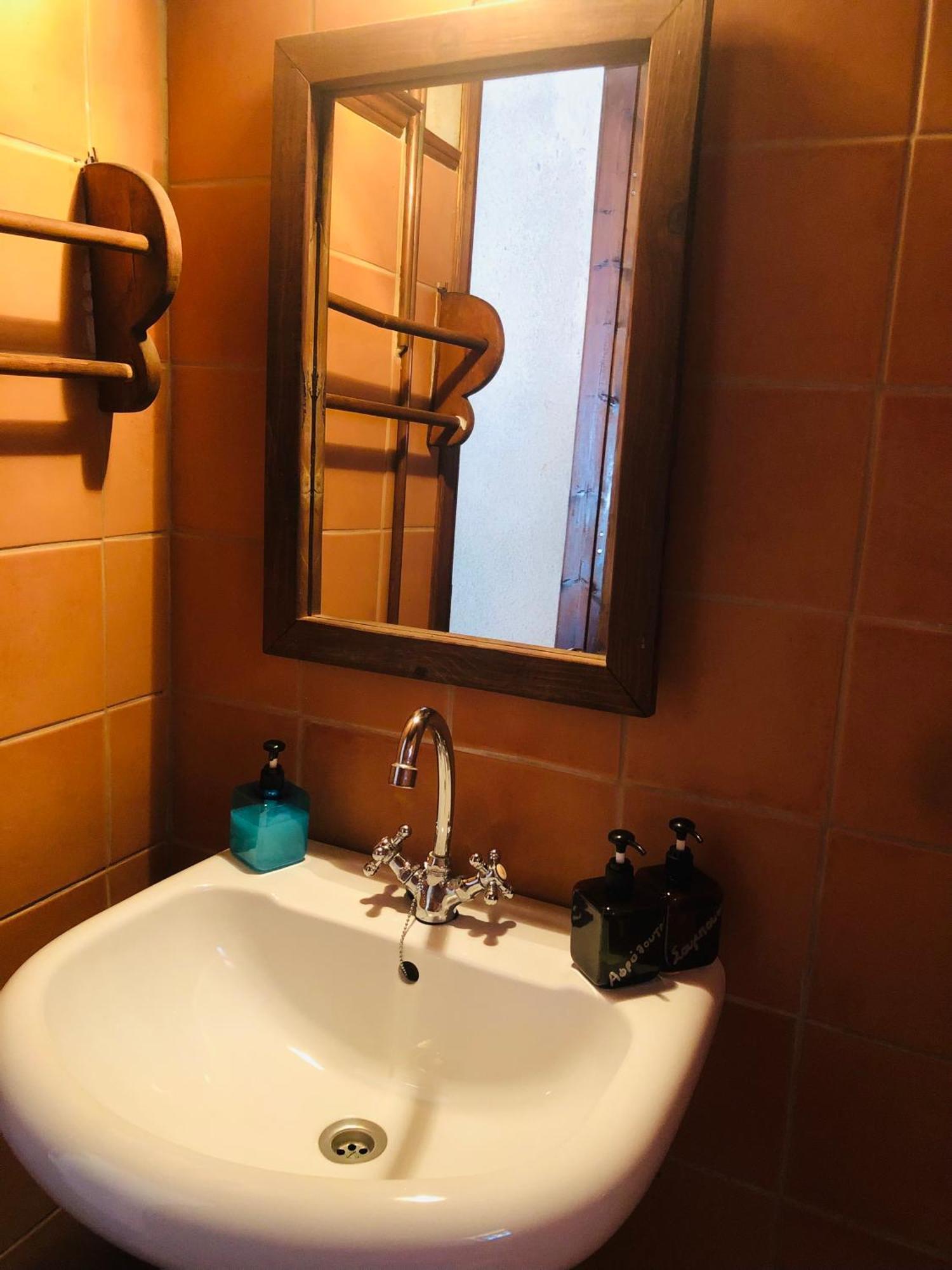 Χαγιάτι Hotel Psarades Exterior foto